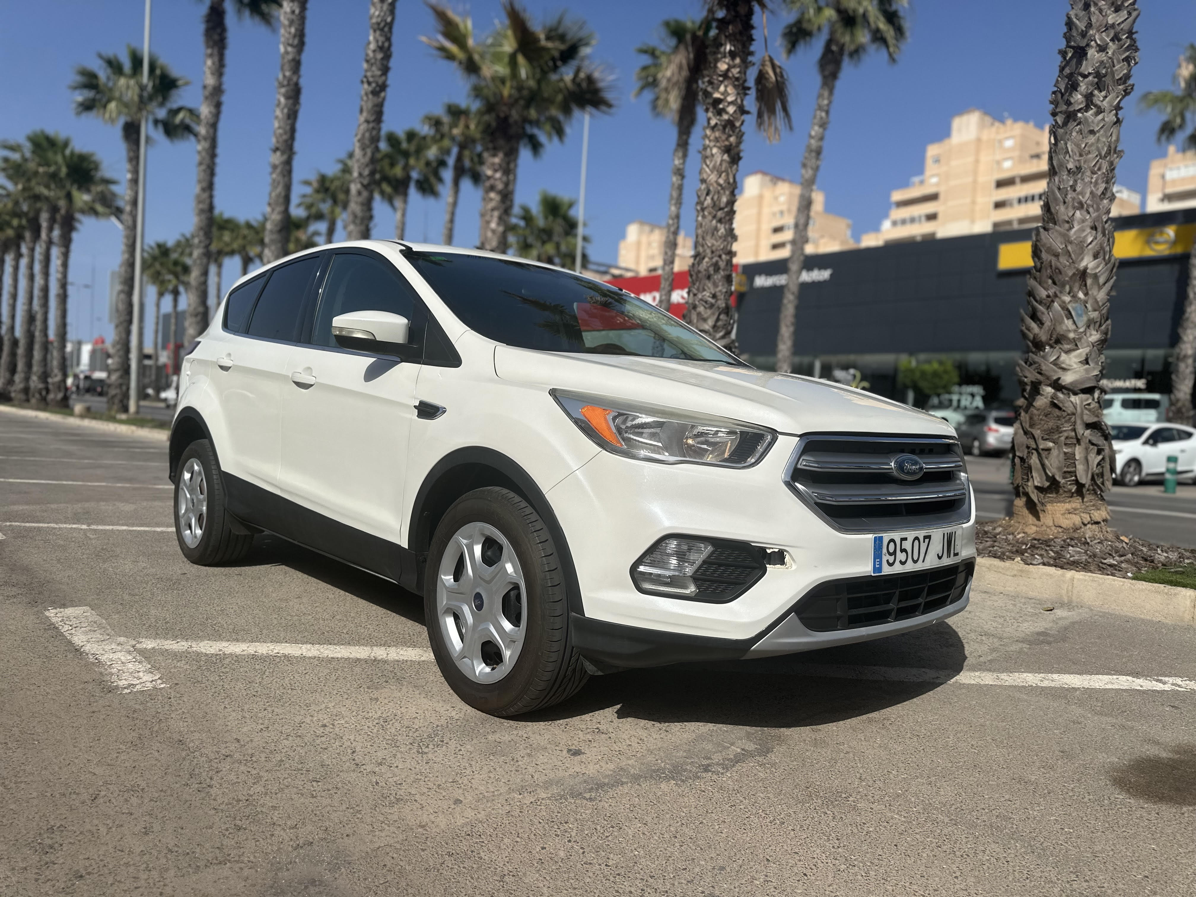 Ford Kuga, manual, diesel.