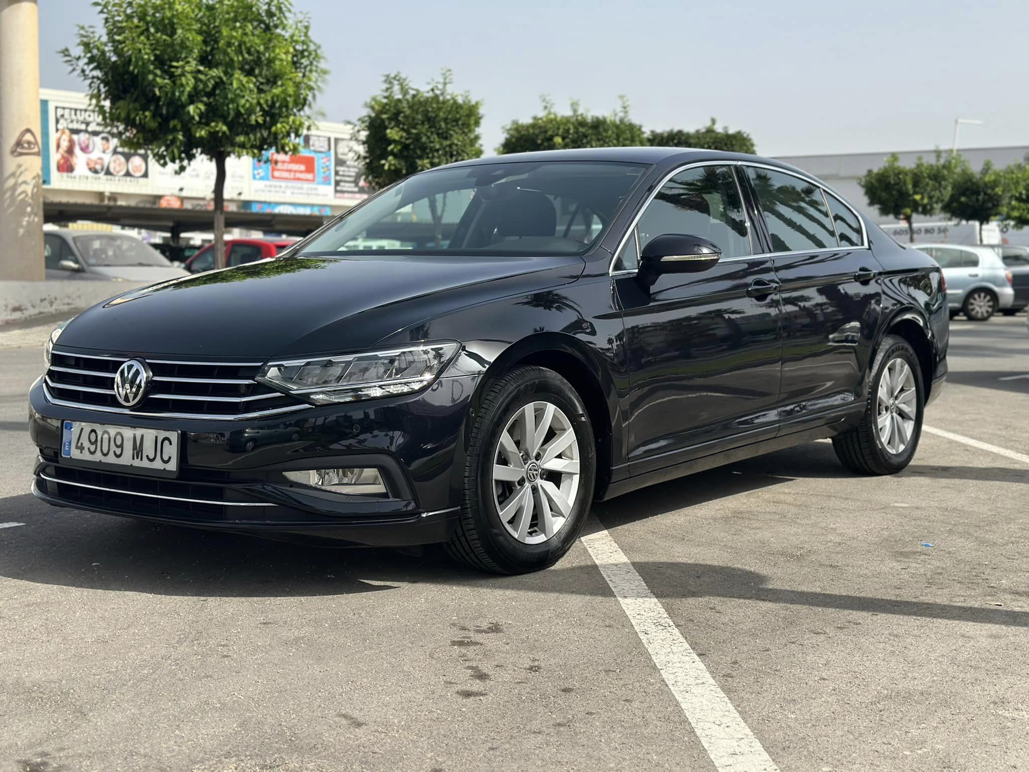 Volkswagen Passat, automatic, diesel, black