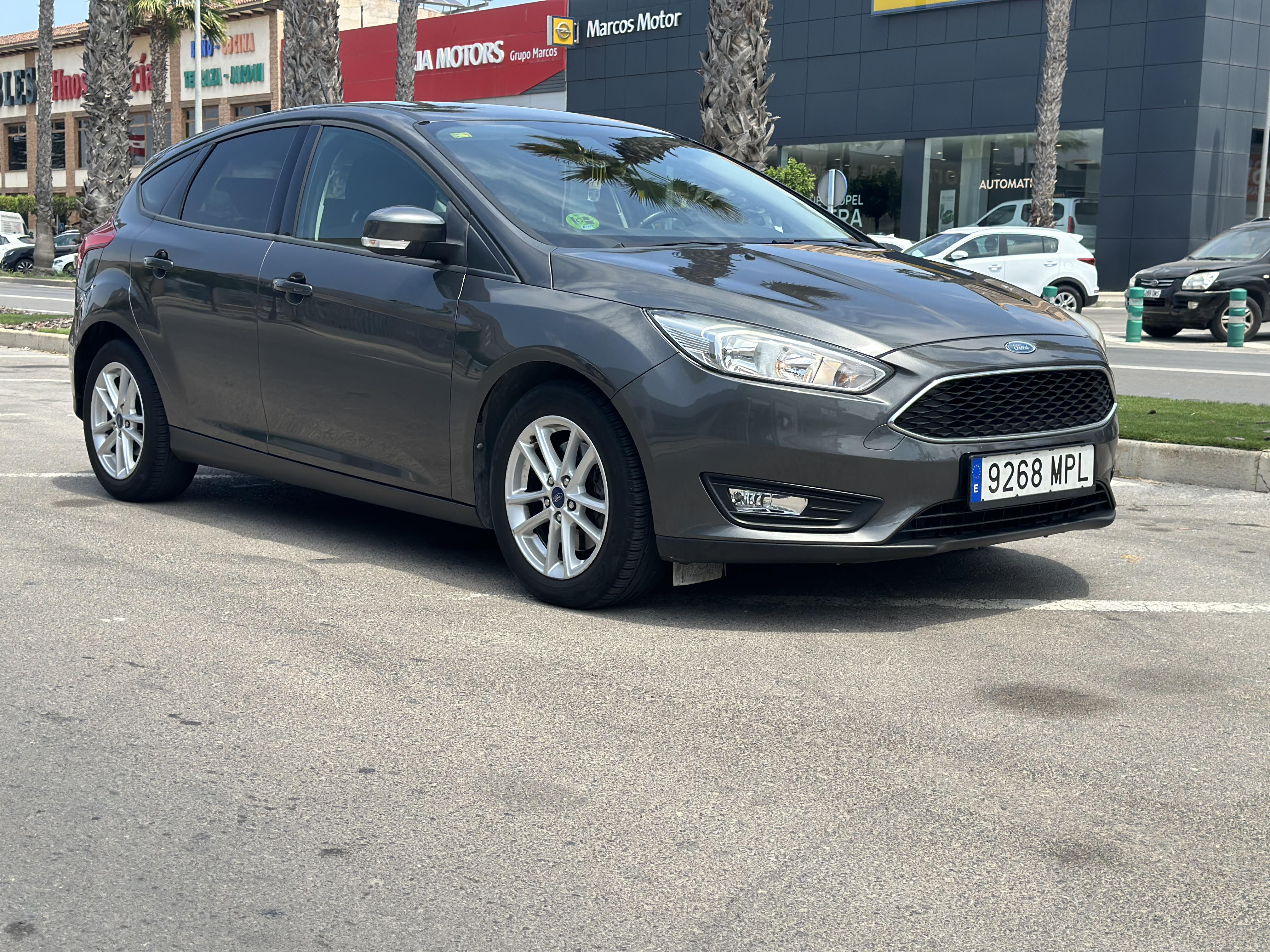 Ford Focus, manual, petrol